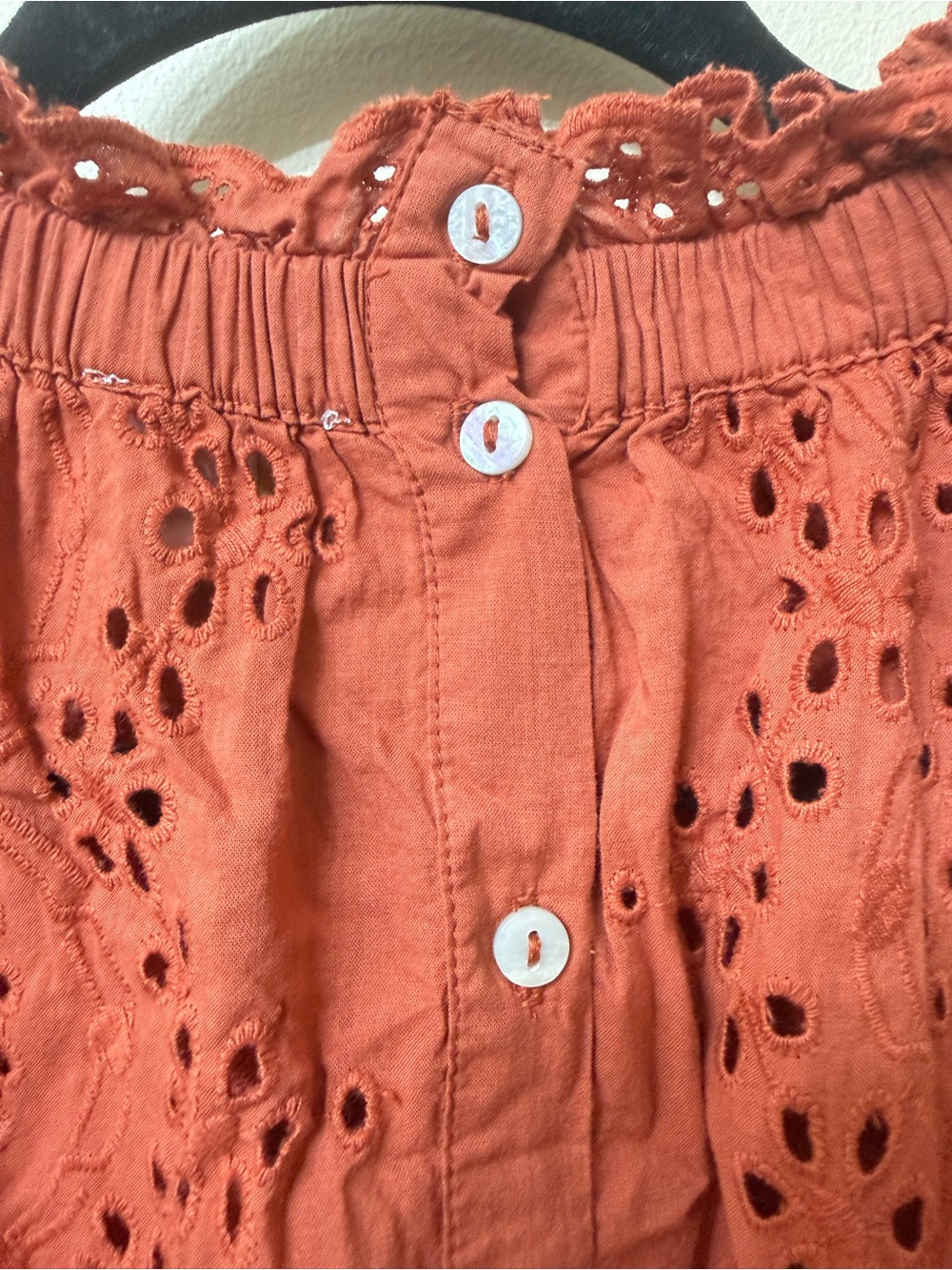 Anthropologie M Eyelet Broderie Button Back Blouse Coral Boho Ruffle Feminine - Picture 6 of 11